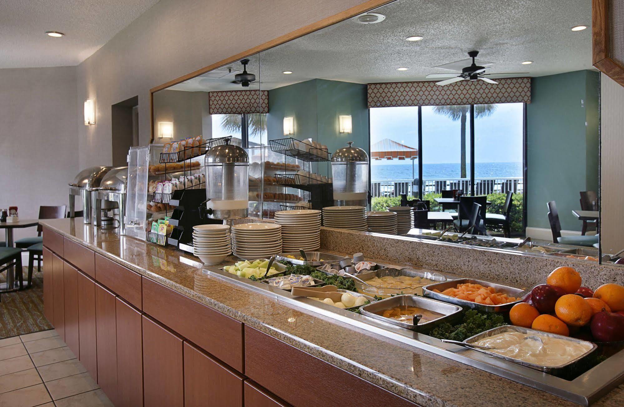 מירטל ביץ' The Strand - A Boutique Resort מראה חיצוני תמונה